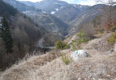 Пешеходен маршрут местност Юрта – село Мостово – рид Добростански, Западни Родопи