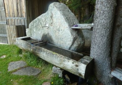 Чешма край параклис „Св. Неделя“ над село Момчиловци