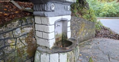 Чешма между „Юговското ханче“ и село Югово – община Лъки, област Пловдив