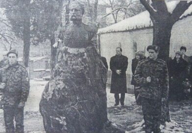 Чествания пред паметника на генерал Дандевил в Асеновград (галерия архивни фотографии)