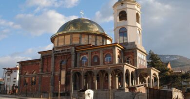 Строителството на храм „Св. Архангел Михаил“ в Асеновград (галерия)