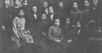 Асеновградски ученици (галерия архивни фотографии)