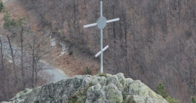 Кръст над село Врата, община Асеновград