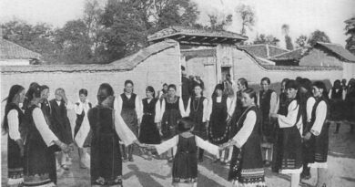 Хора и празници (галерия архивни фотографии)