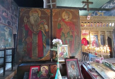 Икони, иконостас и стенописи в храм „Св. Георги и Св. Ектерина“ в Асеновград (галерия)